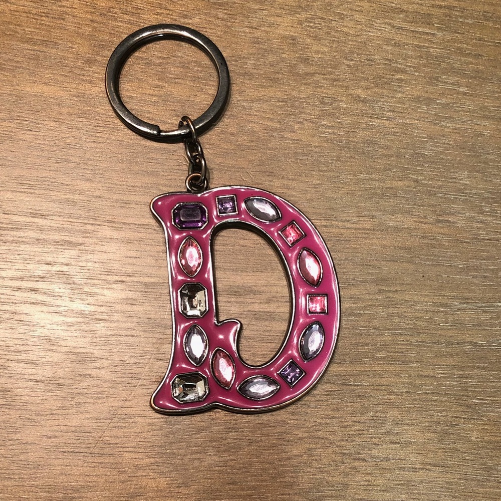 Letter D Keychain - Picture 3 of 4